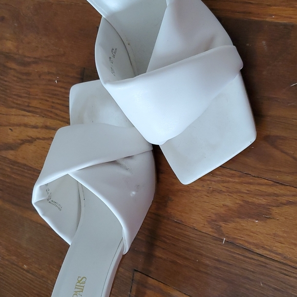 SANDALS!!!! - Picture 3 of 5